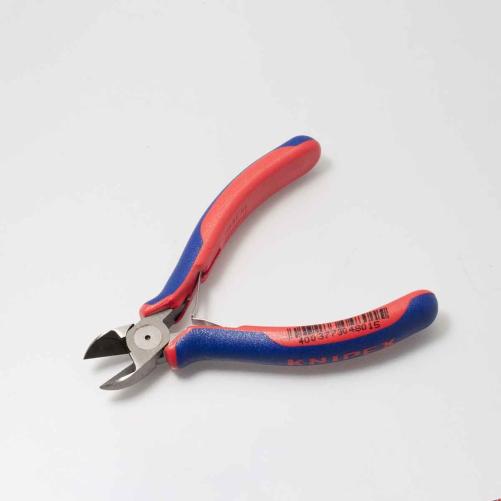 PINCE COUPANTE GAINÉE BICOLORE À - Outil de coupe