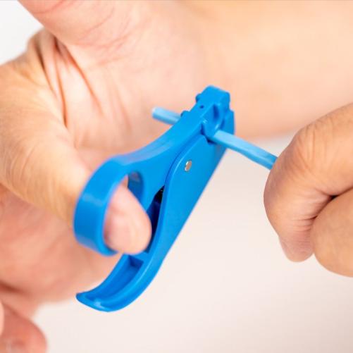 Dégainage câbles RJ45 - Outil raccordement cuivre